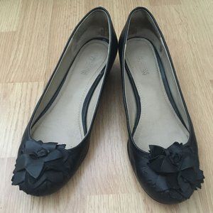 Kenneth Cole black wedge shoes